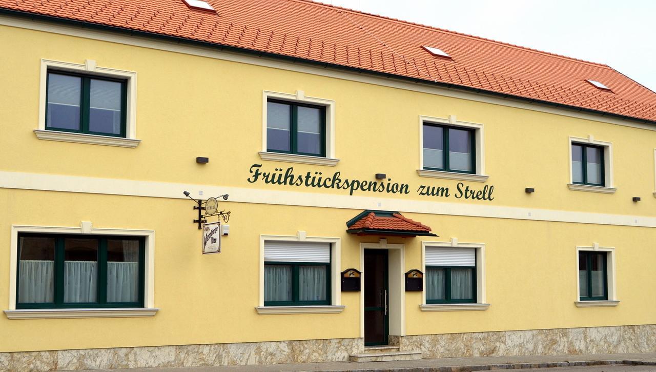 Pension Zum Strell Hollabrunn Exterior foto